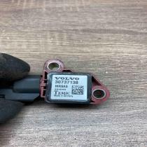 30737138 Used  Airbag deployment crash/impact sensor Volvo V50