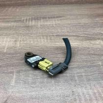 89174 05010 Main  Airbag deployment crash/impact sensor Toyota Avensis T250