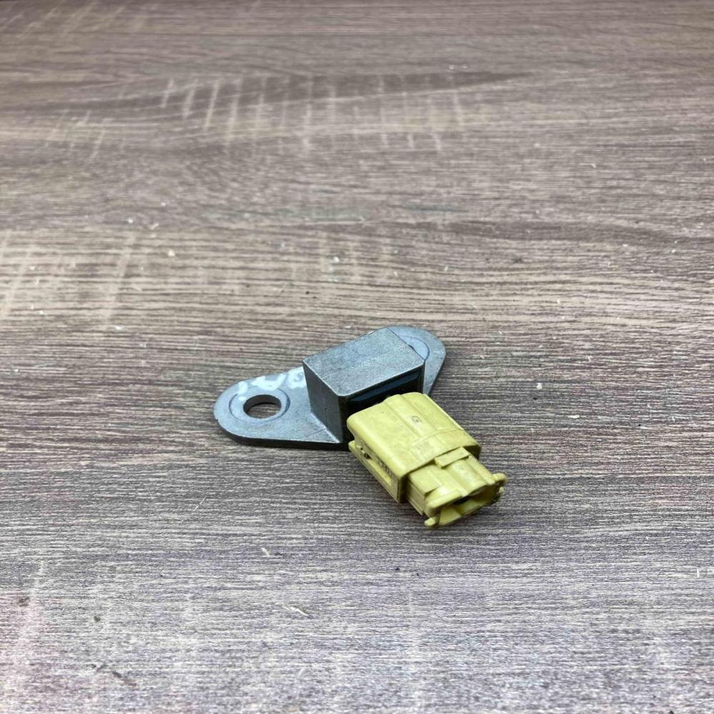 FA1GZ 11915 3466  Airbag deployment crash/impact sensor Nissan Qashqai