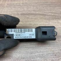 4B0959643B Used  Airbag deployment crash/impact sensor Audi A6 S6 C5 4B