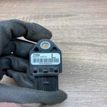 89834 05010   Airbag deployment crash/impact sensor Toyota Avensis T250