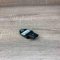 89834 05010   Airbag deployment crash/impact sensor Toyota Avensis T250