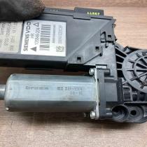 8E0959802E 105849 204  Rear door window regulator motor Audi A4 S4 B7 8E 8H
