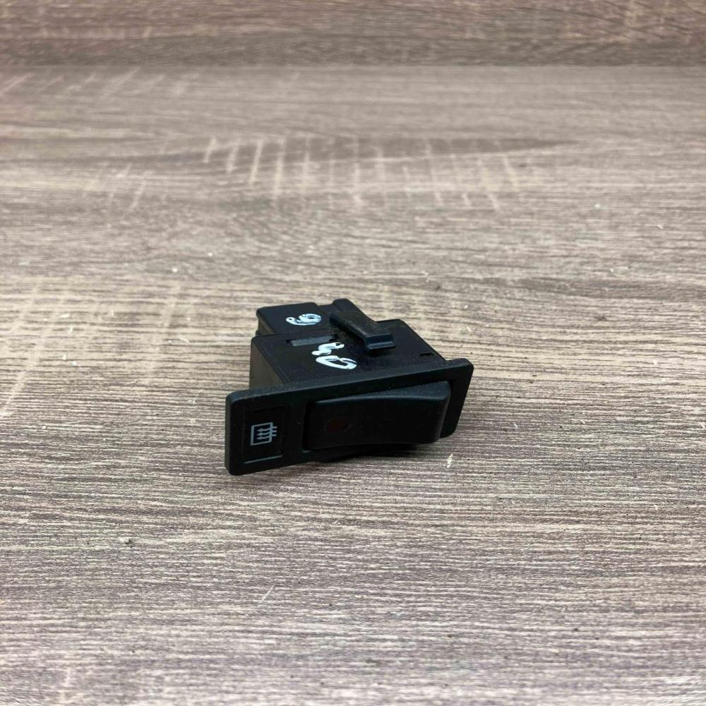 1362341   Windscreen/window heater switch Volvo 940