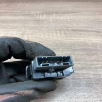 8C23   Seat heating switch Mazda Xedos 9