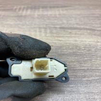 956 21G4N   Central locking switch button Mazda 323 F