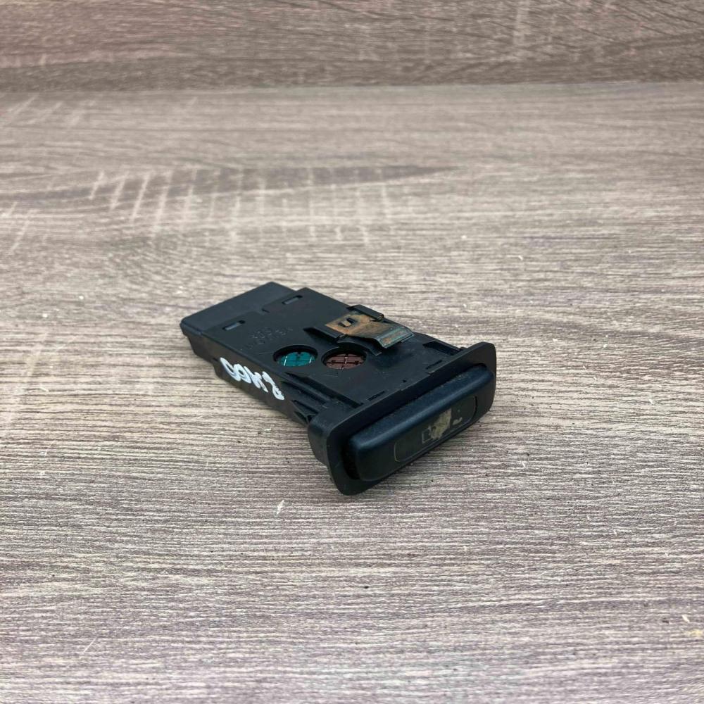 ST3A 50366 50392  Windscreen/window heater switch Rover 45