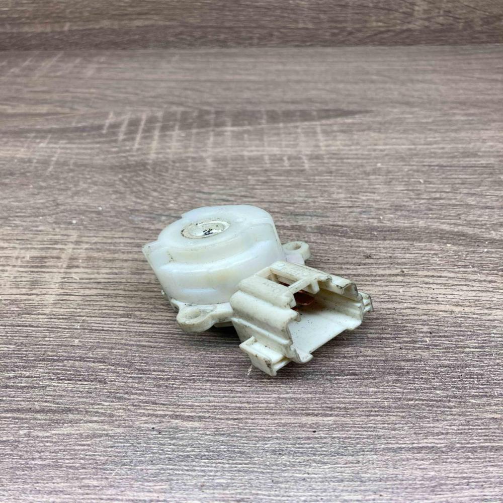 IG2 AM2 ST2   Ignition lock Toyota Land Cruiser FJ