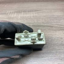 893941535   Fog light switch Audi 80 90 S2 B4