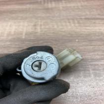2624 Starter   Ignition lock Suzuki Swift