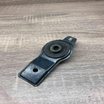 21506 5F100   Radiator mount bracket Nissan Primera