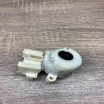 IG2 AM2 ST2 Used  Ignition lock Toyota Avensis T250