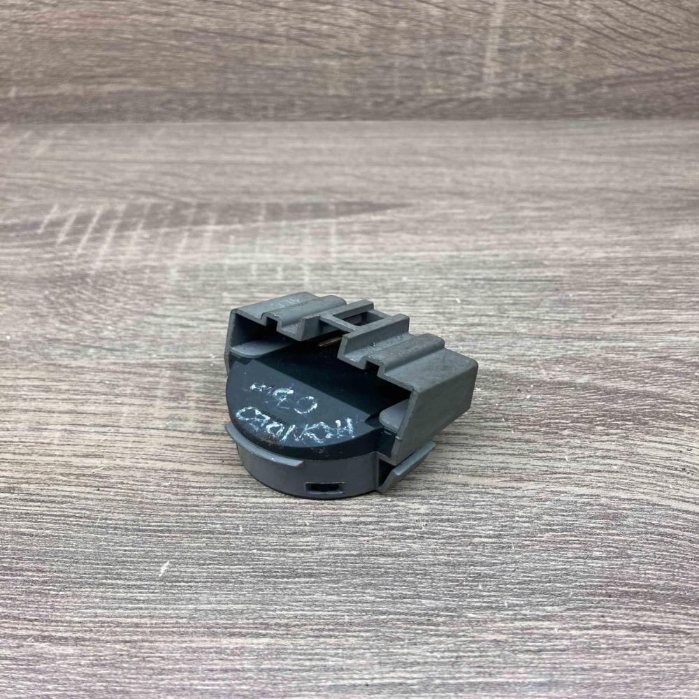 98AB 11572 BG   Ignition lock Ford Focus