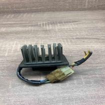 077800 0042   Heater blower motor/fan resistor Subaru Legacy