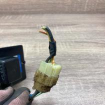 077800 0042   Heater blower motor/fan resistor Subaru Legacy