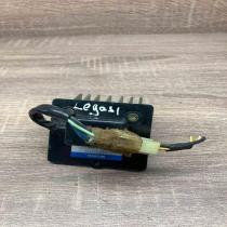 077800 0042   Heater blower motor/fan resistor Subaru Legacy