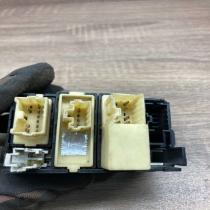 5001   Hazard light switch Mitsubishi Space Wagon
