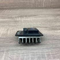 077800 0151   Heater blower motor/fan resistor Mitsubishi Pajero