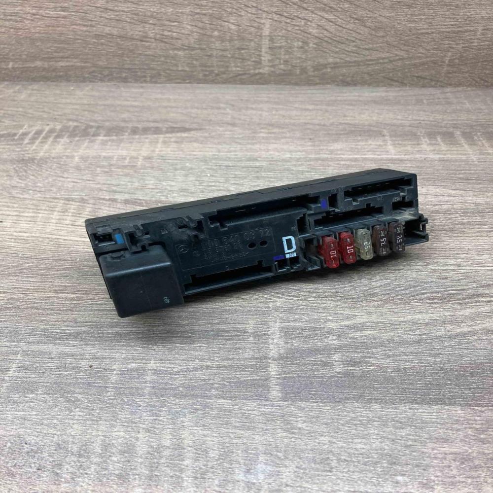 A0005400372 05376120  Fuse module Mercedes-Benz E W210