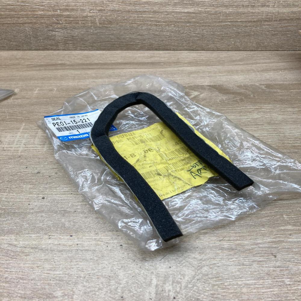 PE01 15 221 PE0115221  Other interior part Mazda 6