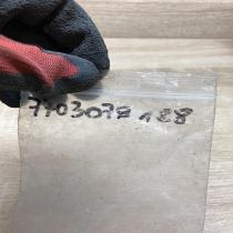 7703079188   Other engine bay part Renault 12