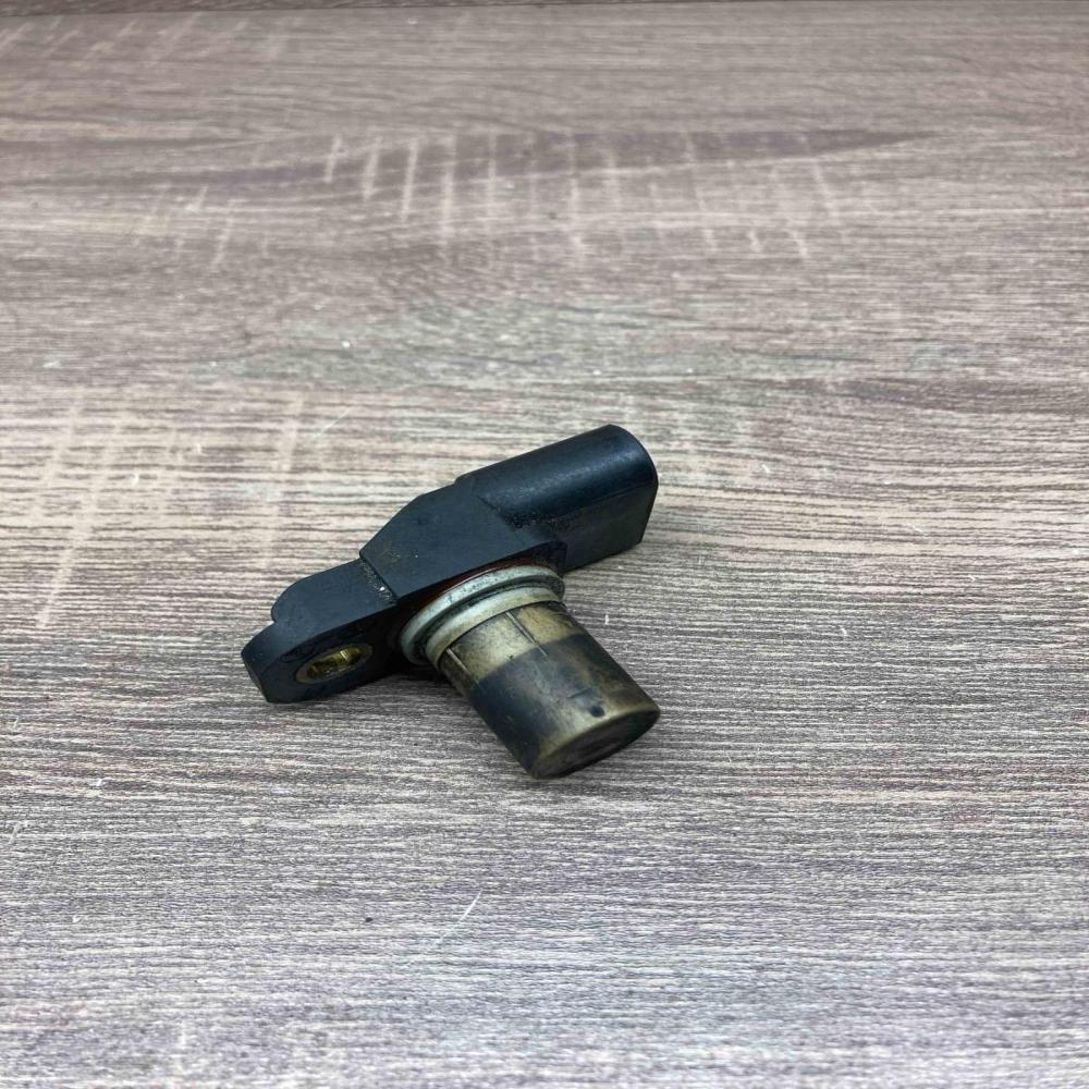 7794646   Camshaft position sensor BMW 5 E60 E61
