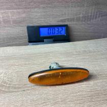 046 4120 Stanley Used Front fender indicator light Mazda Premacy
