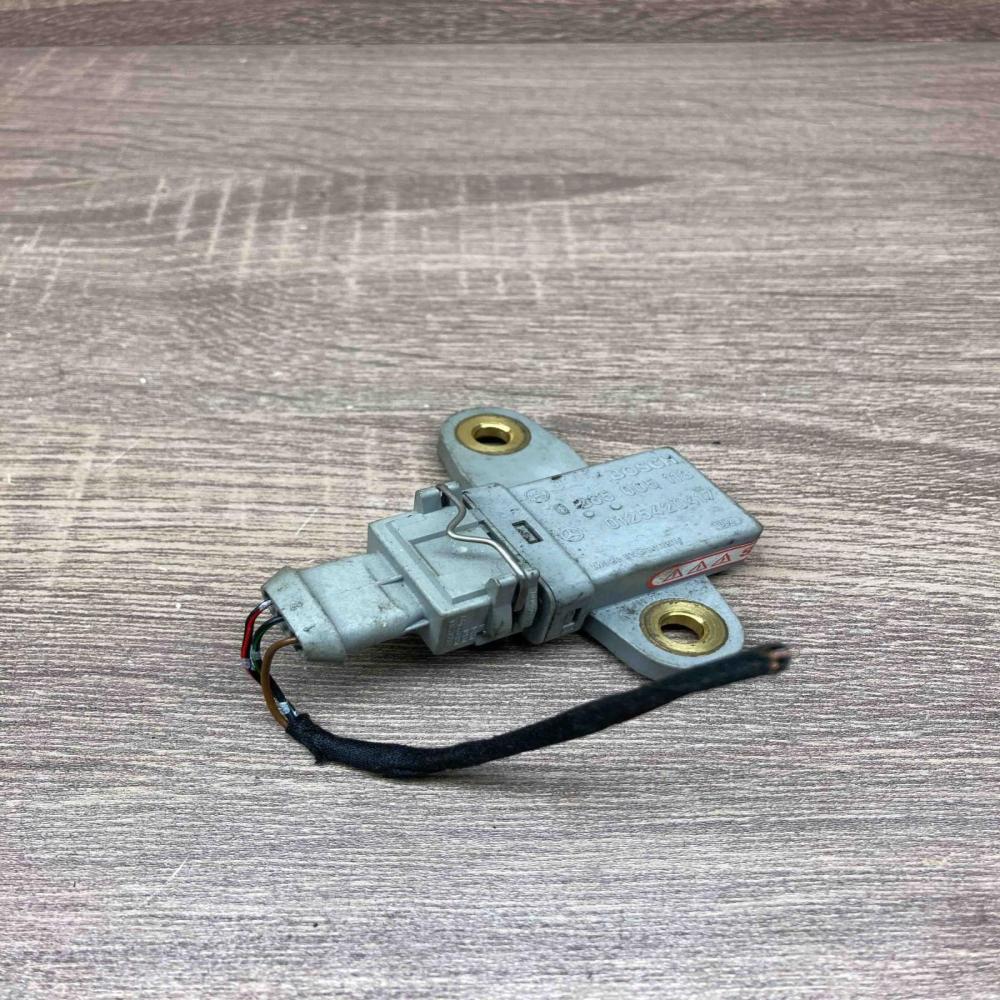 0125420417 0265005113  Airbag deployment crash/impact sensor Mercedes-Benz E W21