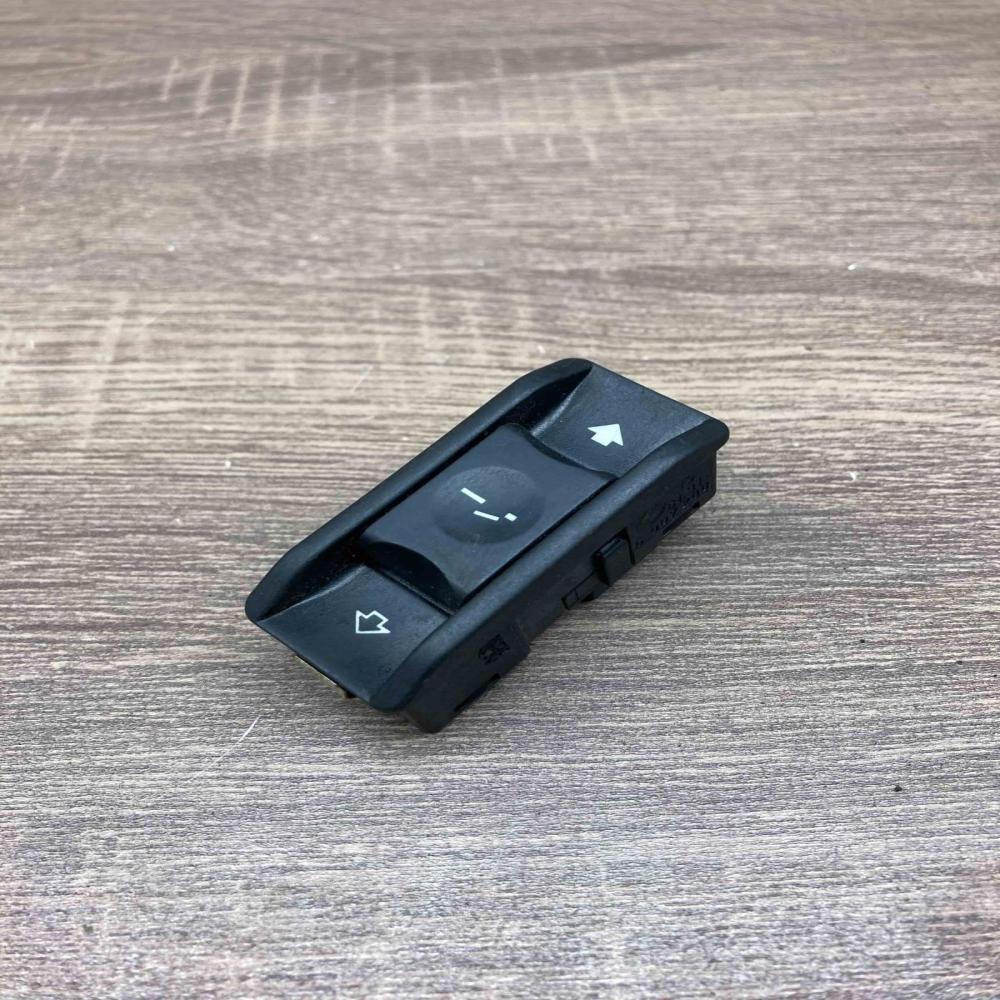 6907288   Sunroof switch BMW 5 E39
