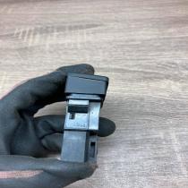 04090   Hazard light switch Nissan Primera