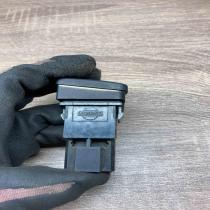 04090   Hazard light switch Nissan Primera
