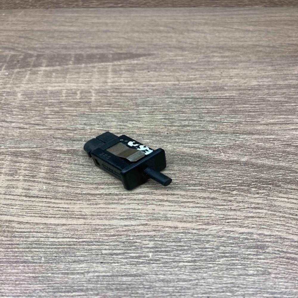 1388277   Other switches/knobs/shifts BMW 5 E60 E61