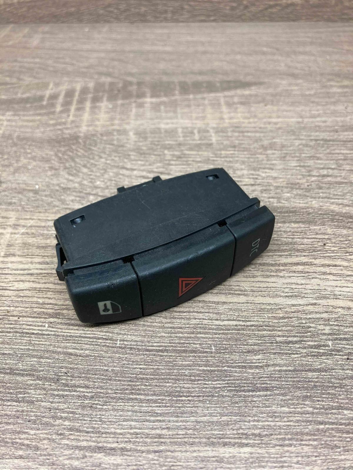 6945603   Hazard light switch BMW 1 E81 E87