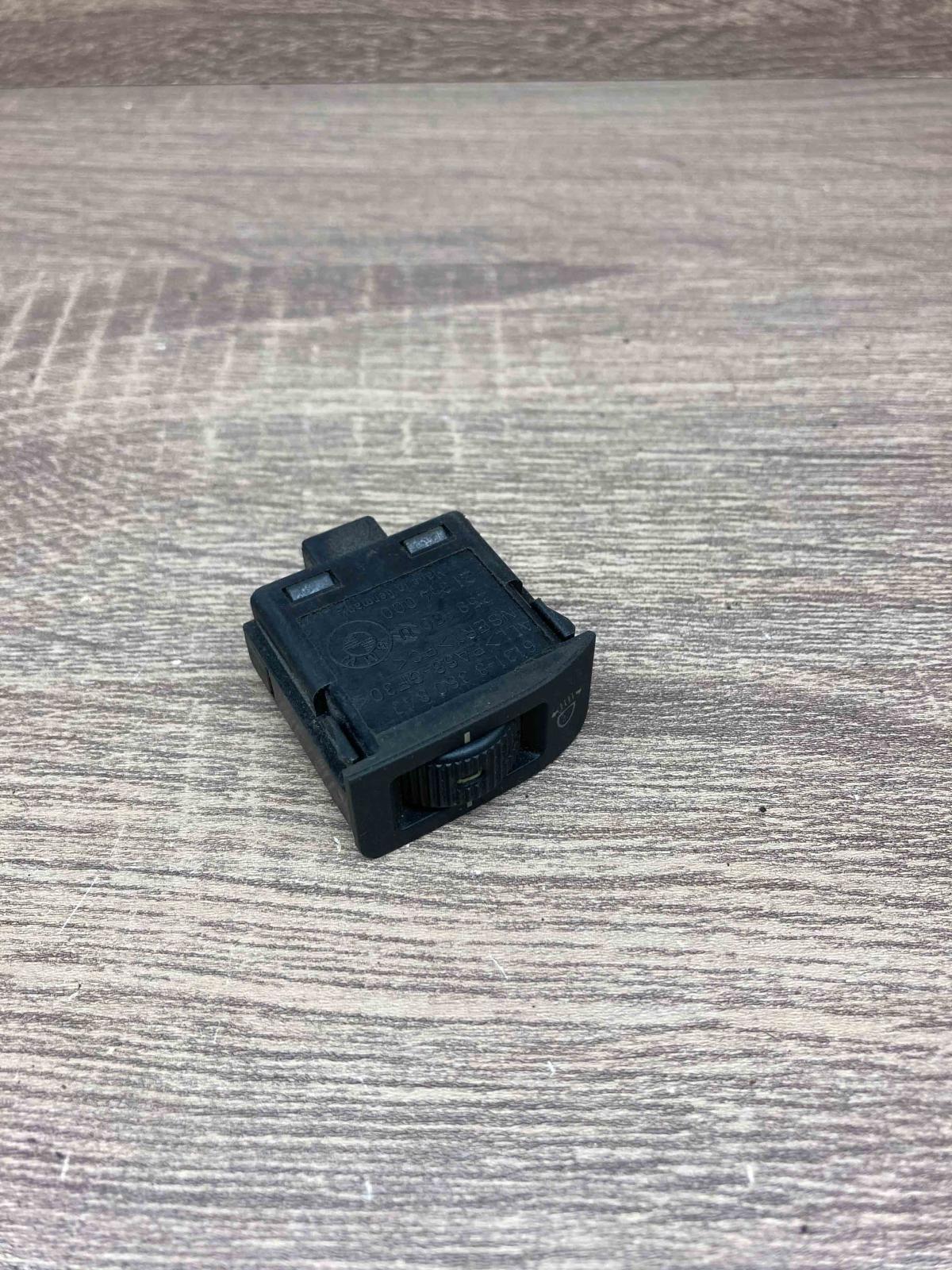 8360843   Panel lighting control switch BMW 7 E38