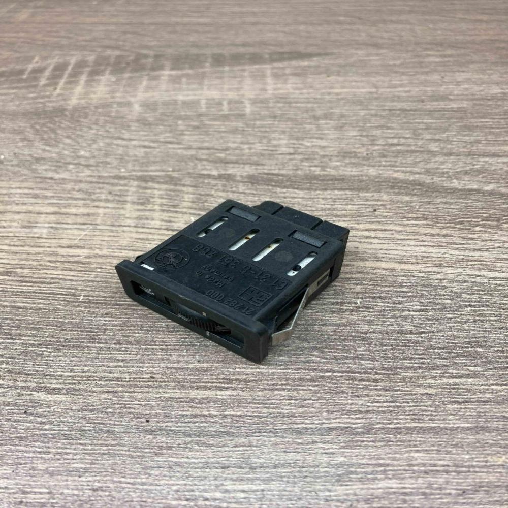8351268   Headlight level height control switch BMW 5 E34
