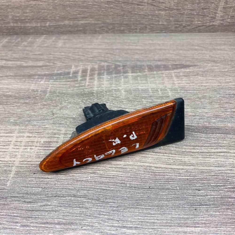 220902   Front fender indicator light Subaru Legacy