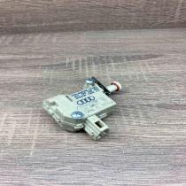 4E0862150 Y07D201N03248  Central locking motor Audi A8 S8 D3 4E