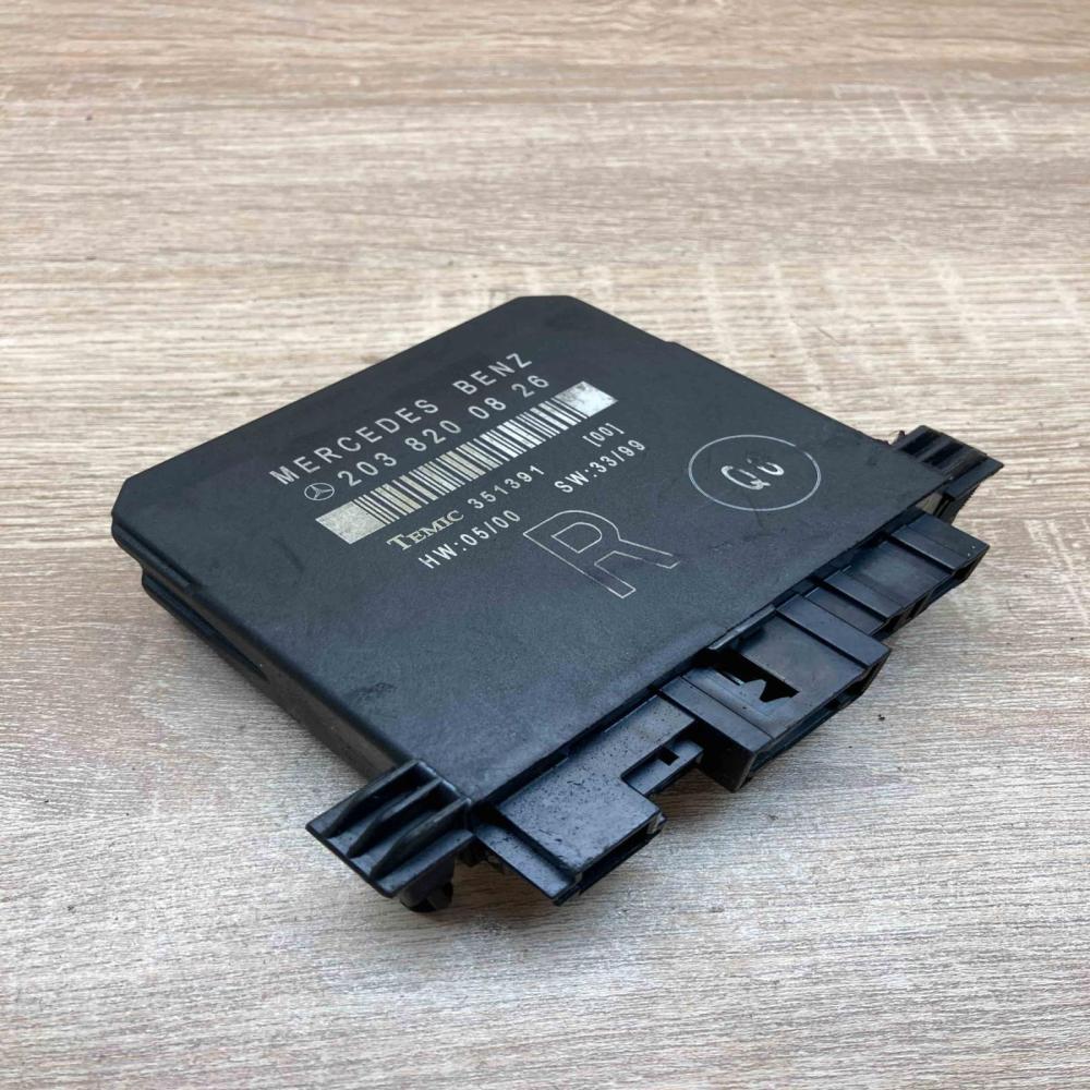 2038200826 R  Door control unit/module Mercedes-Benz C W203