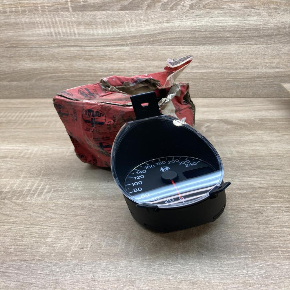 156034520 6160340020  Speedometer (instrument cluster) Alfa Romeo 156