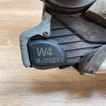 A046693 W4 9J2021  Rear door lock Toyota Avensis T270