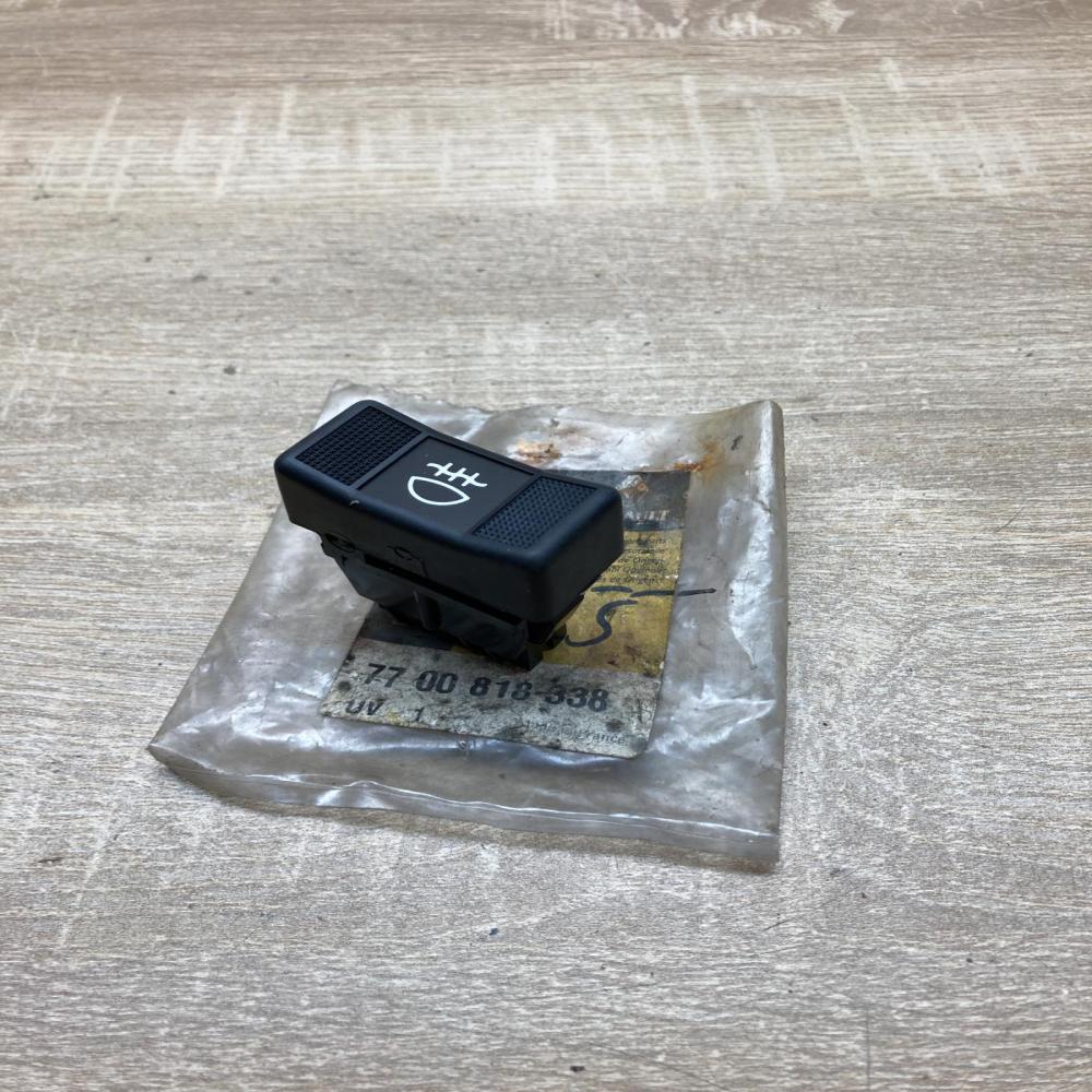 7700818338   Fog light switch Renault 19