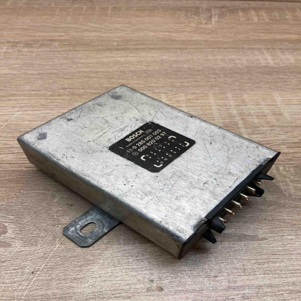 0008200297 0285001003  Seat control module Mercedes-Benz W123