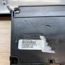 30797715 MD50310 0321 07W50E 03 Screen/display/small screen Volvo V70