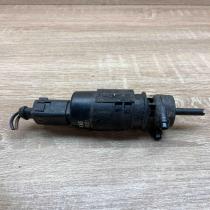 1K6955651 1J0973722  Windscreen/windshield washer pump Volkswagen Golf VI