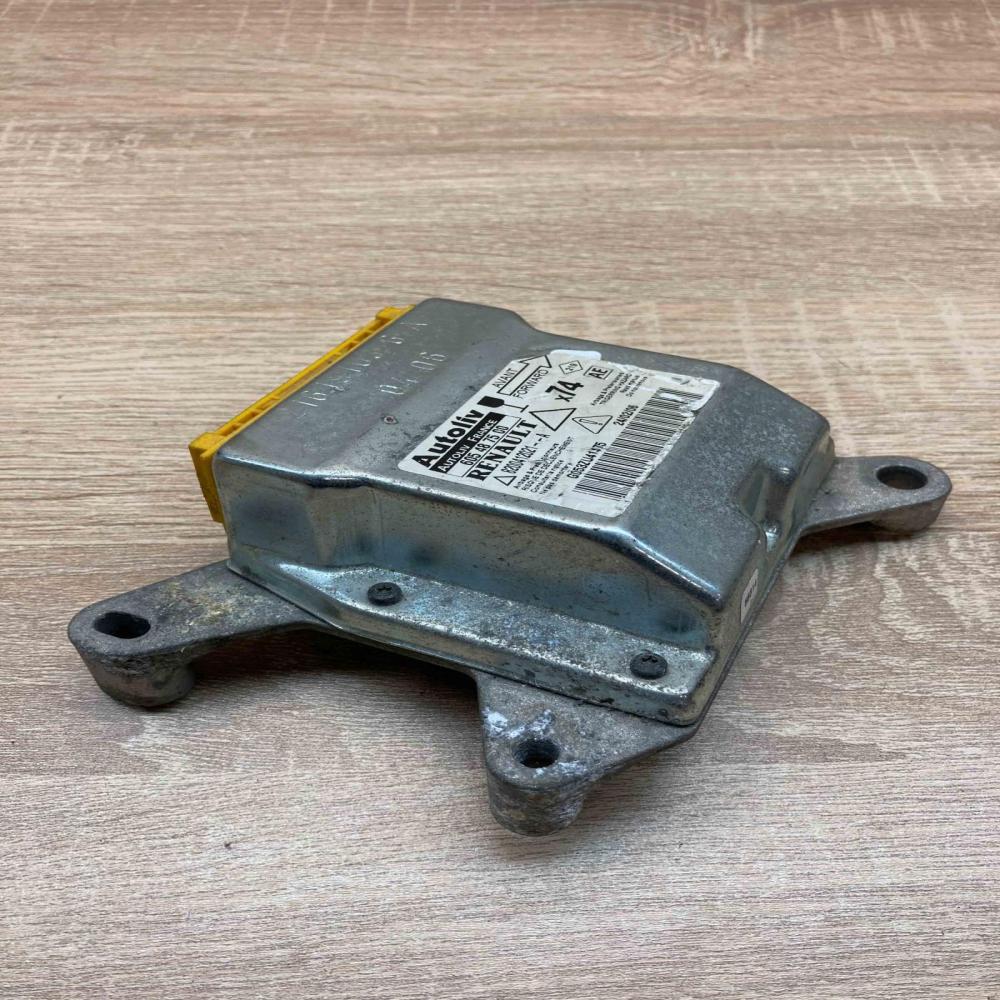 605487500 8200412021  Airbag control unit/module Renault Laguna II