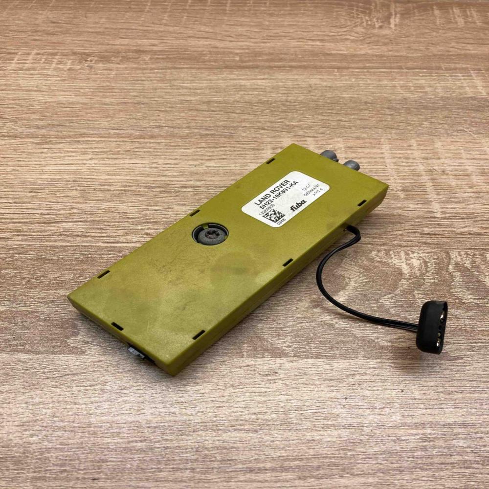 5H22 18K891 KA   Aerial antenna amplifier Land Rover Range Rover Sport L320
