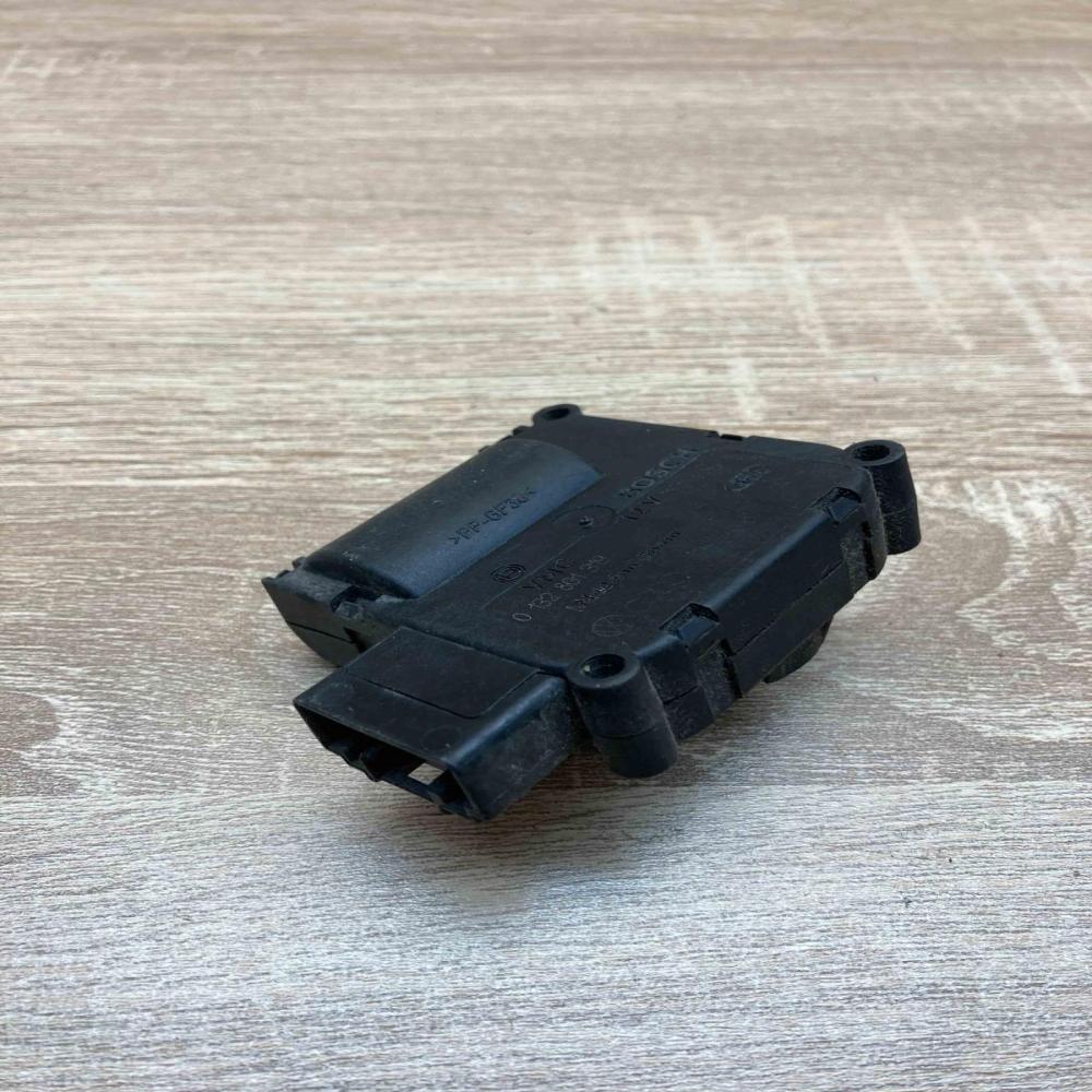 4F0820511B   Air flap motor/actuator Audi A6 S6 C6 4F