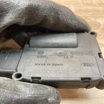 4F0820511B   Air flap motor/actuator Audi A6 S6 C6 4F