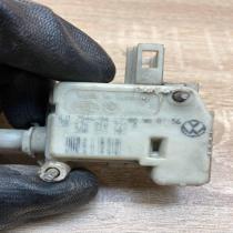 1J6810773A 3B0959782  Central locking motor Volkswagen Golf IV