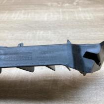 8V5807184B   Front bumper mounting bracket Audi A3 S3 8V